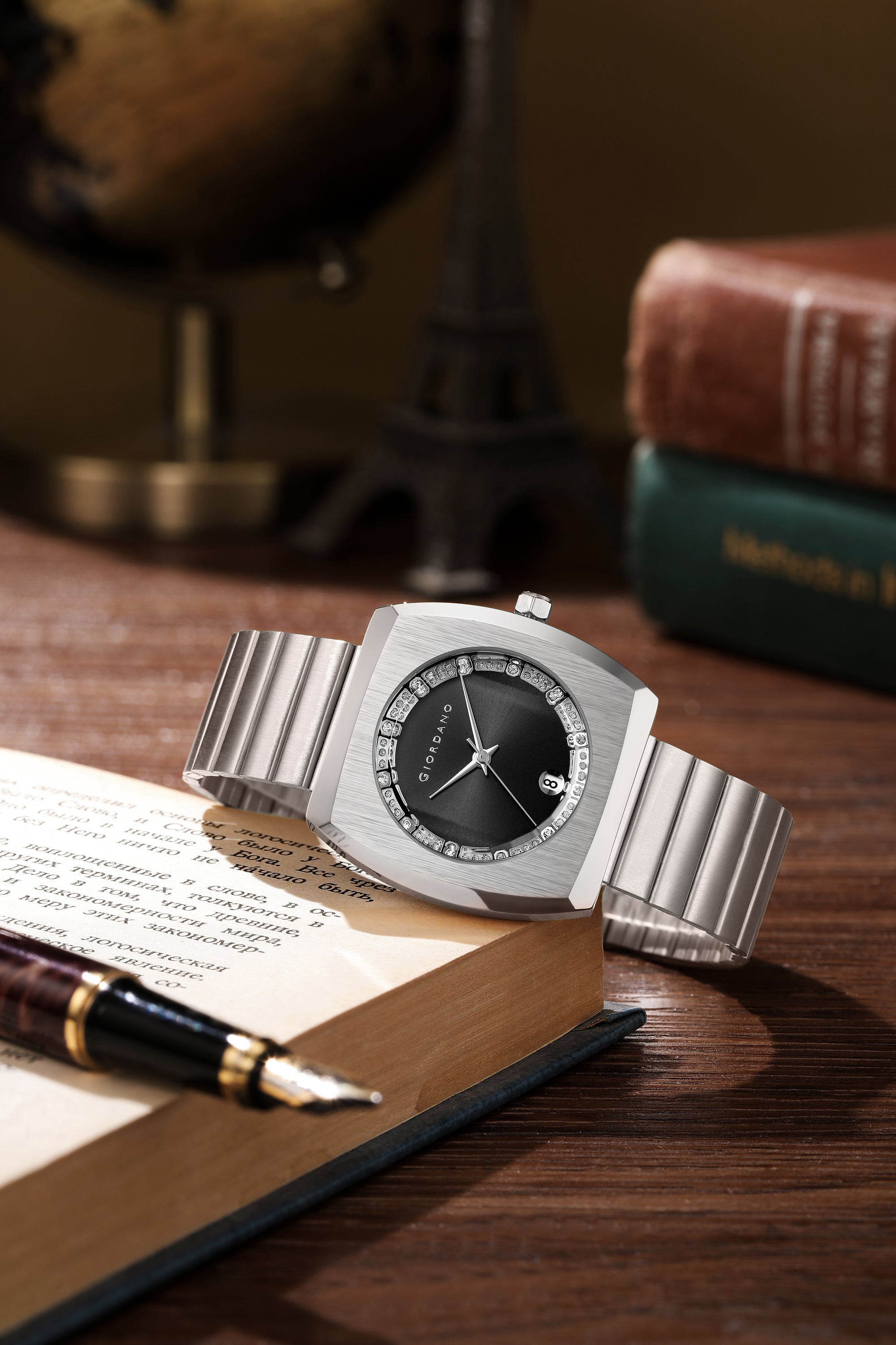 Giordano Square Analog Watch for men –  Sunray gloss Dial with Crystal Hour Markers, Date Display & Stainless Steel Strap – Stylish Luxury Timepiece | GZ-50155-11